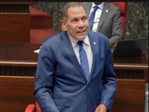 Médicos que se convirtieron a senadores y aumentaron influencia