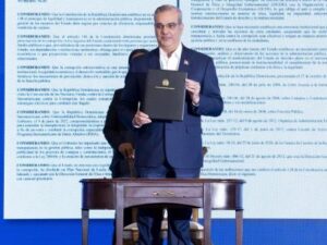 Pensiones: Abinader pensionó a 116 economistas con RD$50,000