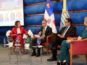 Leonel Fernández lidera panel sobre proyecto ley libertad de expresión
