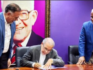 Danilo Medina llama a la militancia del PLD a validarse en el partido
