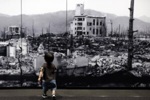 Hiroshima conmemora los 80 años de la bomba atómica, pero el legado pacifista de los supervivientes se desvanece frente al aumento de la amenaza nuclear