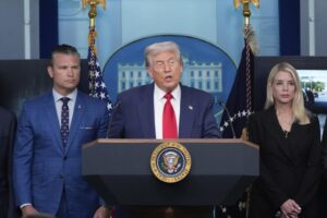 Trump anuncia que pondrá a la Policía de Washington DC bajo control federal y desplegará la Guardia Nacional "para restablecer el orden"