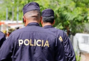 Liberan a los 11 guardias penitenciarios tomados como rehenes por las pandillas tras amotinarse en dos cárceles de Guatemala