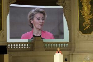Los principales dirigentes europeos, de nuevo con Pedro Sánchez excluido, consensúan su posición tras el fracaso de la cumbre de Alaska entre Putin y Trump