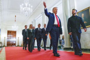 Zelenski rechaza ir a negociar a Moscú y Europa busca un sitio donde no detengan a Putin