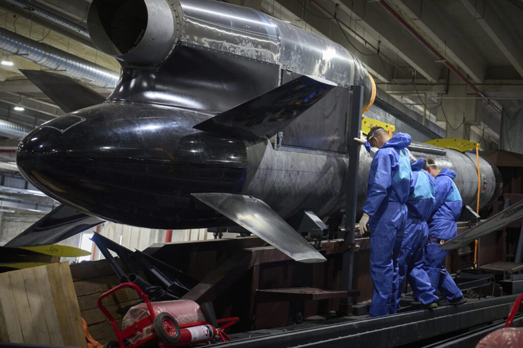 Ucrania presenta su 'flecha' , el misil de largo alcance que alcanza blancos en Rusia a 3.000 kilómetros de distancia