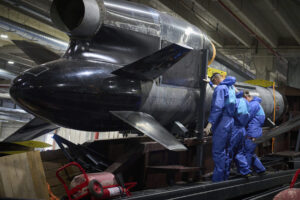 Ucrania presenta su 'flecha' , el misil de largo alcance que alcanza blancos en Rusia a 3.000 kilómetros de distancia