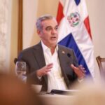 Abinader pide al PRM que suspenda acto por su gestión