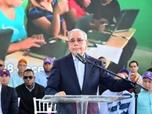 Danilo Medina dice humillaría a Luis Abinader en un debate
