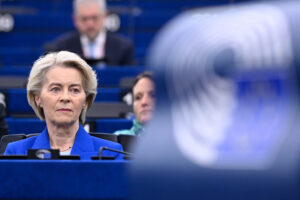 Von der Leyen declara que Europa está en "guerra híbrida" con Rusia  y afirma que hay que "responder" a los ataques de Putin