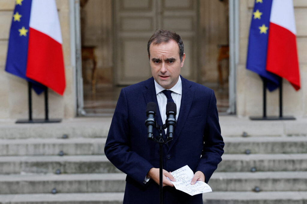 Sébastien  Lecornu asegura que hay "voluntad compartida" para aprobar un presupuesto y evitar elecciones en Francia